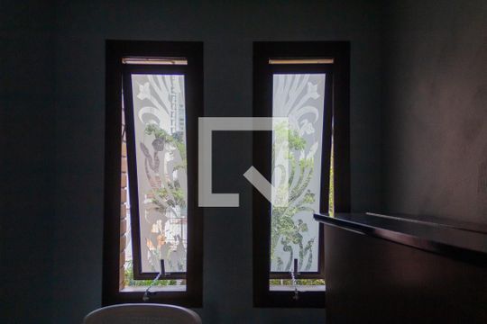 Compra apartamento mobiliado no Pacaembu com 4 quartos, 2 suítes, varanda e academia. — Hall de Entrada