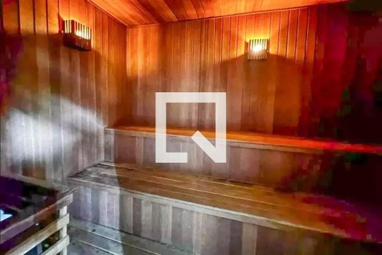 Comprar apartamento mobiliado na Vila Nova Conceição com 2 suítes, varanda gourmet e piscina no condomínio. — Sauna