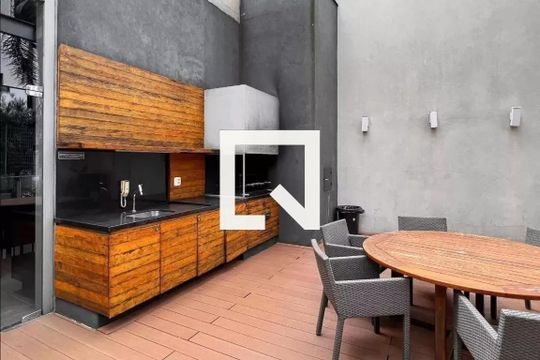 Comprar apartamento mobiliado na Vila Nova Conceição com 2 suítes, varanda gourmet e piscina no condomínio. — Espaço Gourmet