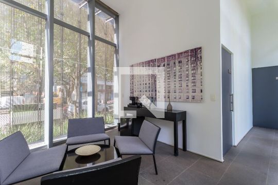 Comprar apartamento mobiliado na Vila Nova Conceição com 2 suítes, varanda gourmet e piscina no condomínio. — Área comum
