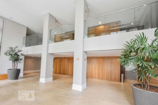 Venda de apartamento mobiliado no Brooklin com 3 suítes e churrasqueira no condomínio. — Hall