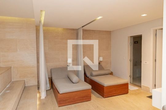 Venda de apartamento mobiliado no Brooklin com 3 suítes e churrasqueira no condomínio. — Sauna