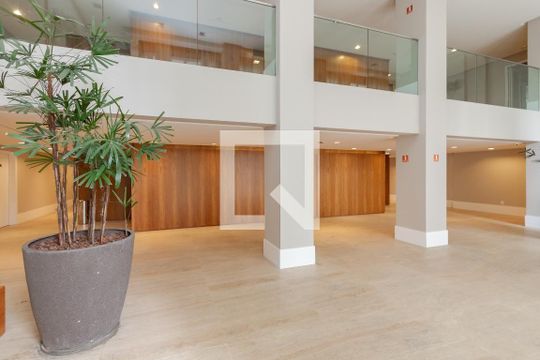 Venda de apartamento mobiliado no Brooklin com 3 suítes e churrasqueira no condomínio. — Hall de Entrada