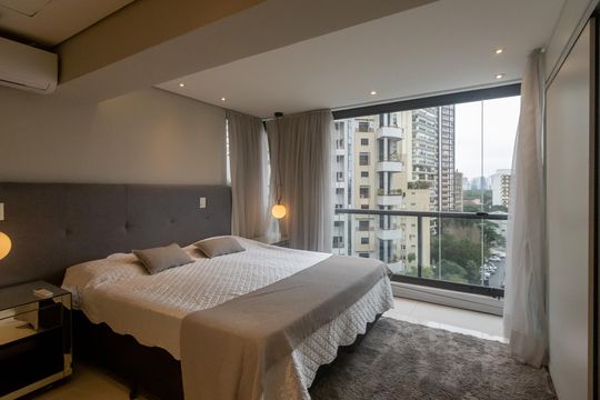 Compra apartamento mobiliado no Itaim Bibi, 2 quartos, piscina no condomínio. — Suíte 2