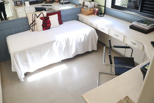 Venda: apartamento com 3 quartos, varanda e aceita pets. — Quarto 1
