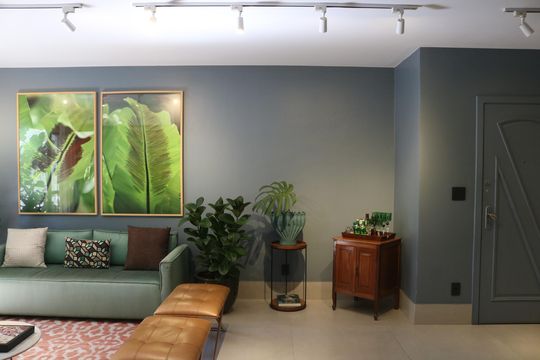 Venda: apartamento com 3 quartos, varanda e aceita pets. — Sala