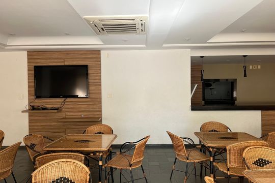 Venda: apartamento com 3 quartos, varanda e aceita pets. — Área comum - Salão de festas