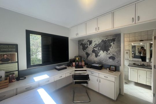 Venda: apartamento com 3 quartos, varanda e aceita pets. — Quarto 1