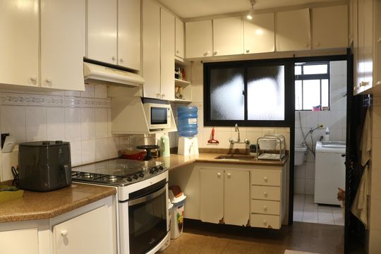 Venda: apartamento com 3 quartos, varanda e aceita pets. — Cozinha