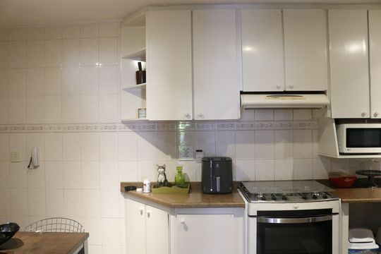 Venda: apartamento com 3 quartos, varanda e aceita pets. — Cozinha