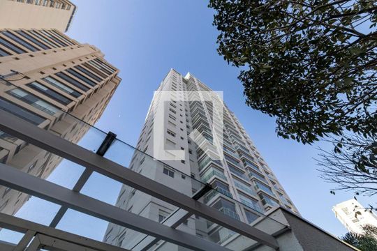 Comprar apartamento mobiliado com 3 quartos, closet e animais permitidos. — Fachada do Prédio