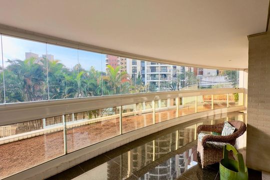 Comprar apartamento na Lapa: 4 suítes, closet, mobiliado, churrasqueira e pets permitidos. — foto 30