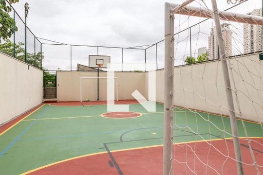 Apartamento mobiliado na Vila Leopoldina com 3 quartos e academia no condomínio. Ideal para comprar. — Quadra Esportiva