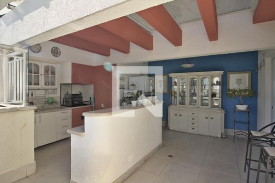 Apartamento mobiliado na Vila Leopoldina com 3 quartos e academia no condomínio. Ideal para comprar. — Espaço Gourmet