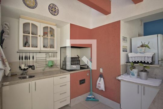 Apartamento mobiliado na Vila Leopoldina com 3 quartos e academia no condomínio. Ideal para comprar. — Espaço Gourmet