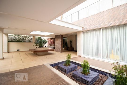 Apartamento à venda, com 221 m², 3 quartos e 4 vagas — Área Comum