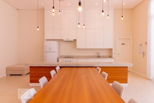 Apartamento mobiliado com 3 quartos e academia no condomínio. Ideal para comprar. — Espaço Gourmet