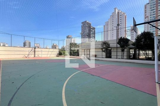 Apartamento em Pinheiros, 4 quartos, 1 suíte, mobiliado, churrasqueira e academia. Ideal para comprar. — Quadra