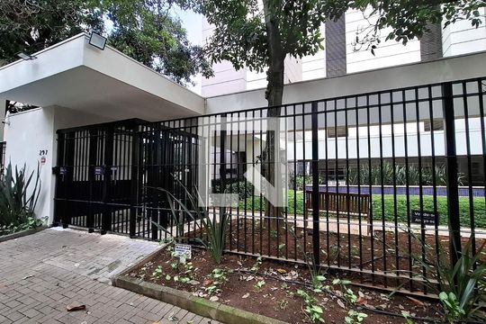 Apartamento em Pinheiros, 4 quartos, 1 suíte, mobiliado, churrasqueira e academia. Ideal para comprar. — Fachada do Prédio