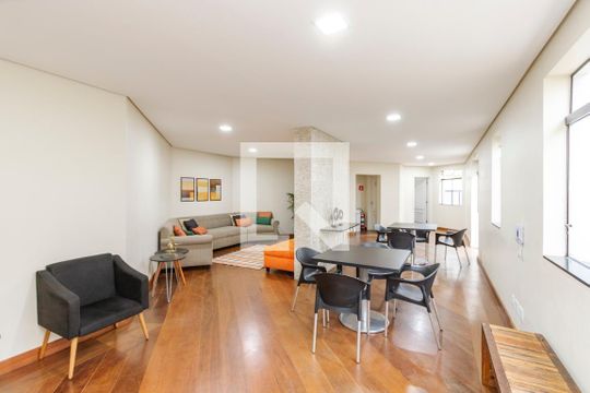 Venda de apartamento mobiliado em Campo Belo com 3 quartos, 2 suítes, quintal e piscina no condomínio. — Área comum