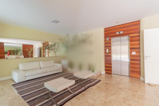 Apartamento mobiliado com 4 quartos e academia no condomínio, ideal para comprar. — foto 22