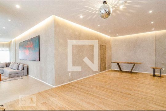 Apartamento à venda, com 105 m², 2 quartos e 2 vagas — Hall