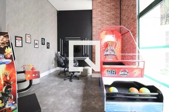 Compra apartamento mobiliado com 2 quartos, closet e varanda gourmet. — Área comum