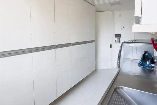 Compra apartamento mobiliado com 2 quartos, closet e varanda gourmet. — foto 48