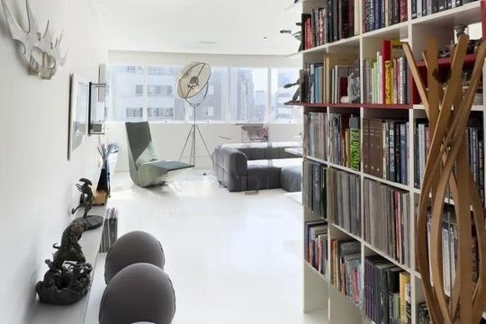 Compra apartamento mobiliado com 2 quartos, closet e varanda gourmet. — foto 34