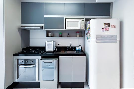 Comprar apartamento em Pinheiros com 3 quartos e varanda gourmet. — Cozinha