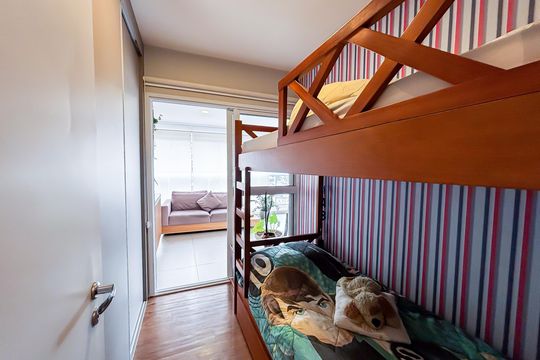 Comprar apartamento em Pinheiros com 3 quartos e varanda gourmet. — Quarto