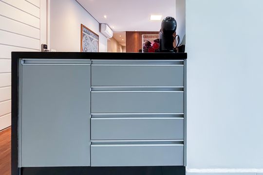 Comprar apartamento em Pinheiros com 3 quartos e varanda gourmet. — Cozinha