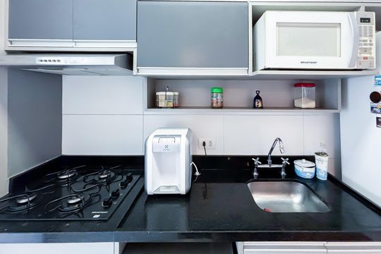 Comprar apartamento em Pinheiros com 3 quartos e varanda gourmet. — Cozinha