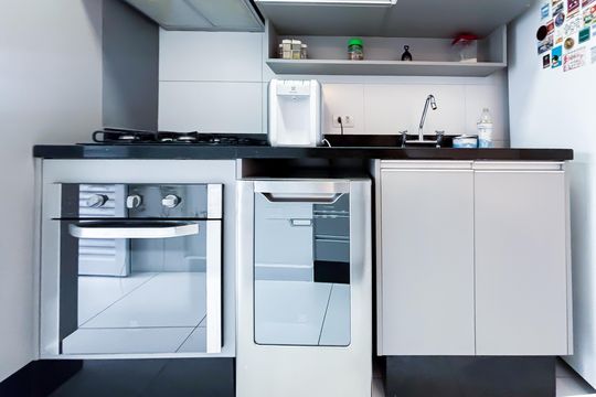 Comprar apartamento em Pinheiros com 3 quartos e varanda gourmet. — Cozinha