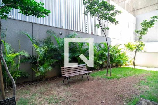 Apartamento em Perdizes com 2 quartos, closet, quintal e churrasqueira. Mobiliado e pronto para comprar. — Espaço Pet