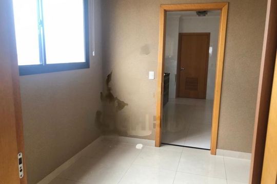 Apartamento mobiliado na Vila Mariana com 4 suítes, academia e piscina no condomínio. Ideal para comprar. — foto 4