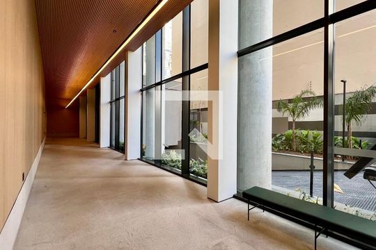 Venda de apartamento mobiliado com 3 quartos. — Hall de entrada