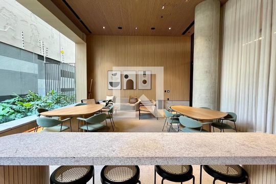 Venda de apartamento mobiliado com 3 quartos. — Salão de Festas