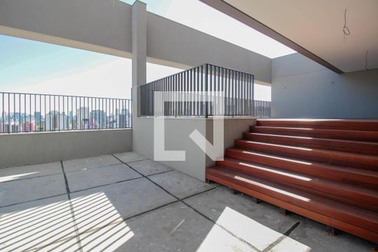 Venda de apartamento mobiliado com 3 quartos. — Espaço Gourmet