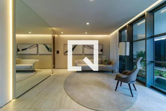 Apartamento para comprar com 3 suítes, piscina e churrasqueira no condomínio, mobiliado. — Hall de entrada
