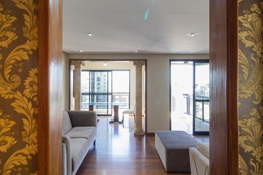Venda de apartamento com 4 quartos, varanda, piscina e academia no condomínio. — foto 2