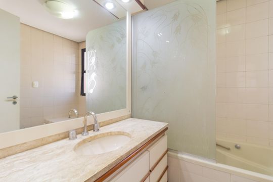 Venda de apartamento com 4 quartos, varanda, piscina e academia no condomínio. — foto 41
