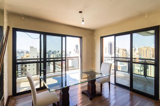 Venda de apartamento com 4 quartos, varanda, piscina e academia no condomínio. — foto 9