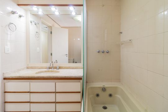 Venda de apartamento com 4 quartos, varanda, piscina e academia no condomínio. — foto 42