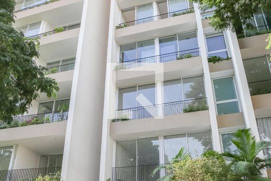 Apartamento à venda, com 202 m², 3 quartos e 3 vagas — Fachada