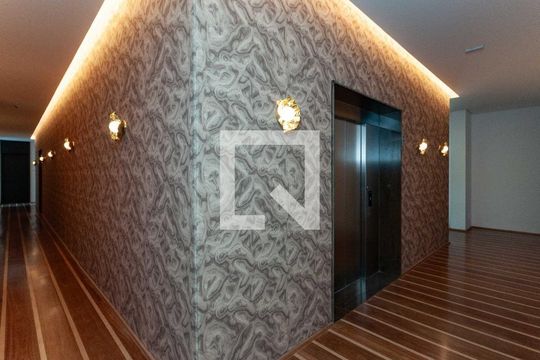 Apartamento à venda, com 202 m², 3 quartos e 3 vagas — Hall