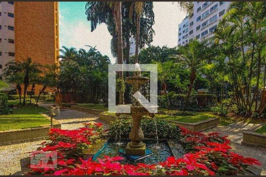 Venda de apartamento mobiliado com 3 quartos, quintal e piscina no condomínio. — Area Comum