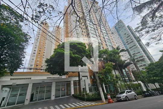 Comprar apartamento mobiliado com 4 quartos, varanda, quintal, churrasqueira e academia no condomínio. — Fachada do Prédio