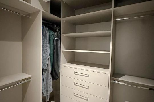 Apartamento com 2 quartos, varanda e quintal. Academia, piscina e churrasqueira no condomínio. Ideal para comprar. — foto 38