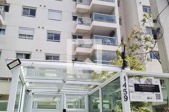 Apartamento em Pinheiros com piscina, 2 suítes e mobiliado. Ideal para comprar. — Fachada